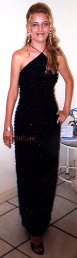 Date this fun Brazil girl Amanda from ARARAQUARA B8162