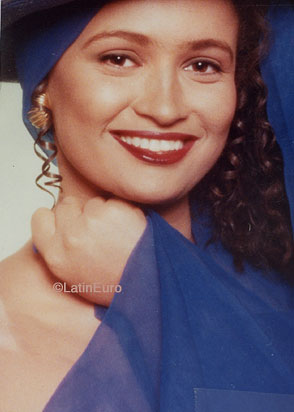 Date this lovely Brazil girl Simone from JUNDIAI B8182