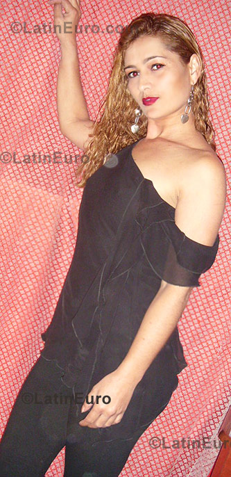 Date this happy Brazil girl Cristeane from Ribeirao Das Neves B823