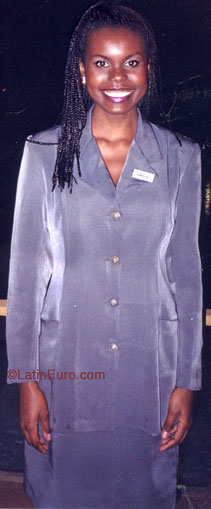 Date this pretty Brazil girl Cibele from BELO HORIZONTE B8241