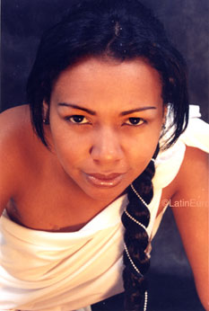 Date this hot Brazil girl Flavia from  B8345