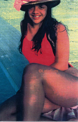 Date this gorgeous Brazil girl Claudine from SAO PAULO B8376