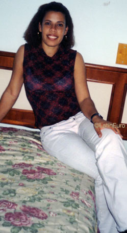 Date this exotic Brazil girl Denise from RIO DE JANEIRO B8406