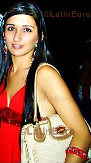 Date this funny Brazil girl Mayara from Belo Horizonte B850