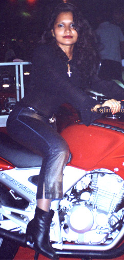 Date this cute Brazil girl Sandra from MARABA B8586