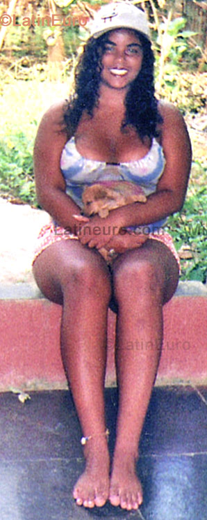 Date this delightful Brazil girl Daniele from Caetanopolis B924