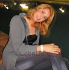 Date this foxy Brazil girl Ana from Betim B951