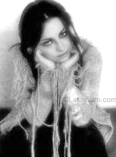 Date this sensual Colombia girl Luz from  C7916