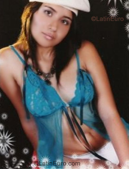 Date this lovely Colombia girl Deisy from Medellin C7969