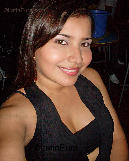 Date this passionate Colombia girl July from Barranquilla C7976