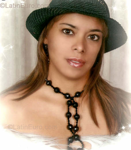 Date this fun Colombia girl Beatriz from Medellin C7988