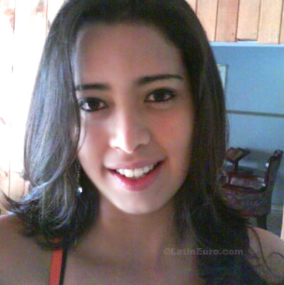 Date this tall Colombia girl Carol- from Medellin C8034
