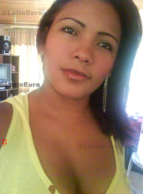 Date this young Colombia girl Denis- from Valledupar C8043