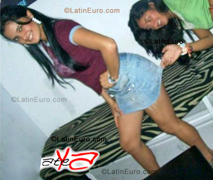 Date this tall Colombia girl Ingrid from Villavicencio C8095