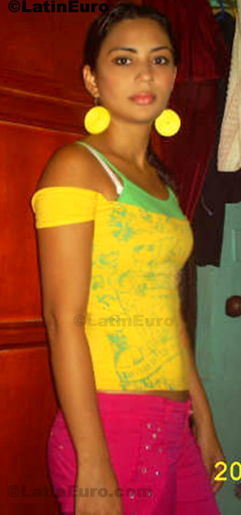 Date this passionate Colombia girl Alejita from Medellin C8140