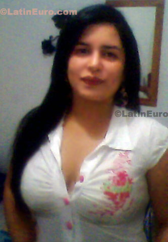 Date this happy Colombia girl Ana from Medellin C8185