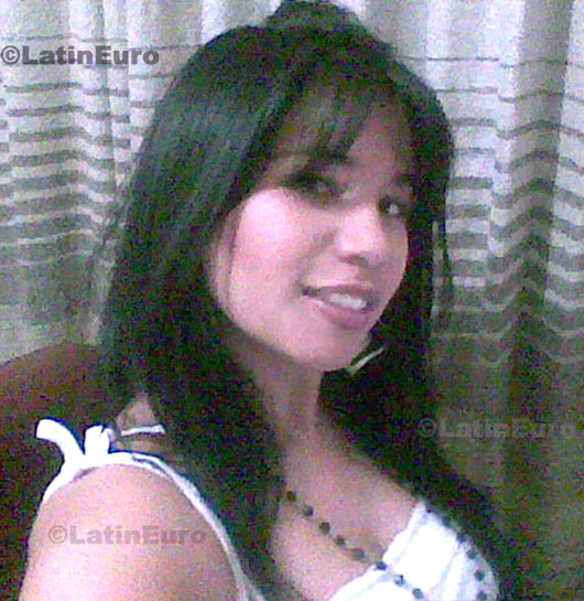 Date this charming Colombia girl Camila from Bogota C8259