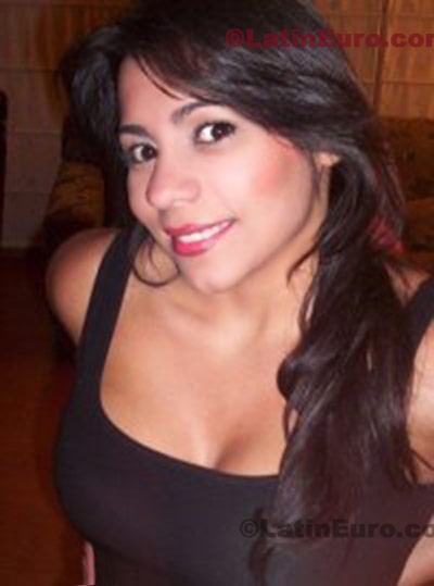 Date this beautiful Colombia girl Marcela from Barranquilla C8280