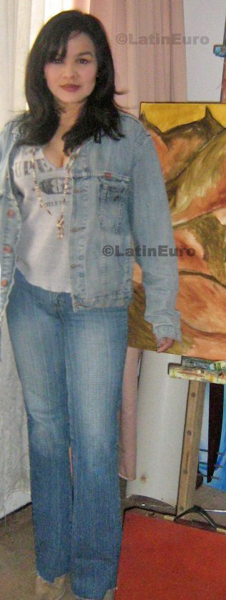 Date this tall Colombia girl Fanny from Bogota C8286