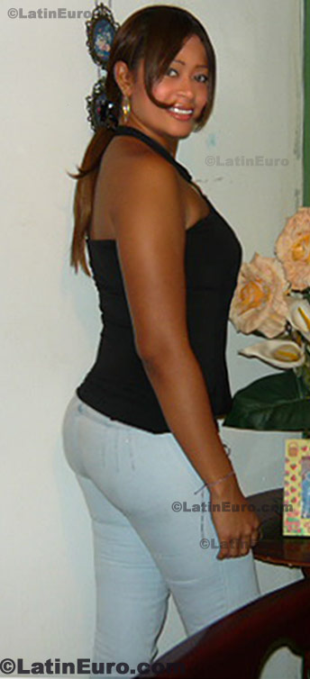 Date this hot Colombia girl Sandra from  C8320