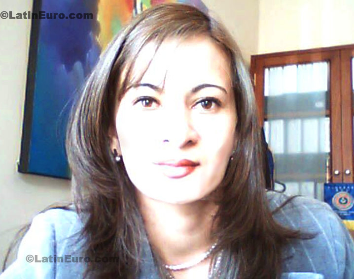 Date this exotic Colombia girl Claudia from Bogota C8326