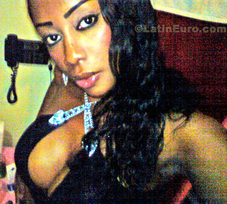 Date this charming Colombia girl Nora Maria from Cali C8327