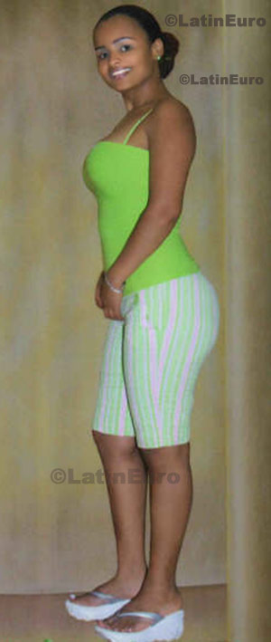 Date this fun Colombia girl Adriana from Pereira C8363