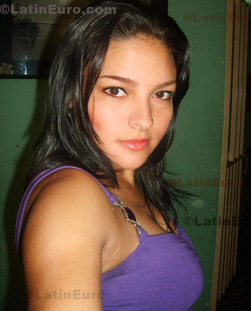 Date this exotic Colombia girl Lina from  C8531