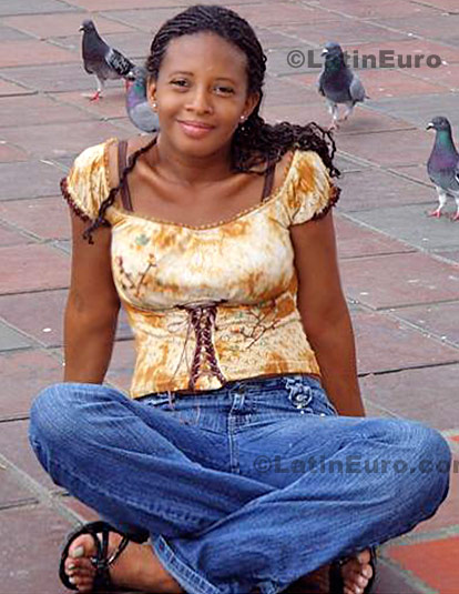 Date this young Colombia girl Liliana from Cali C8585