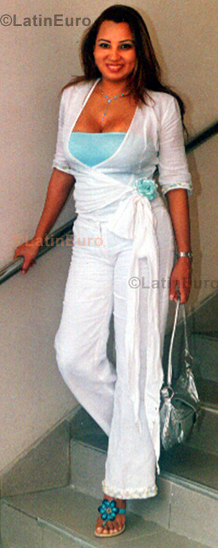 Date this exotic Colombia girl Patricia from Barranquilla C8646