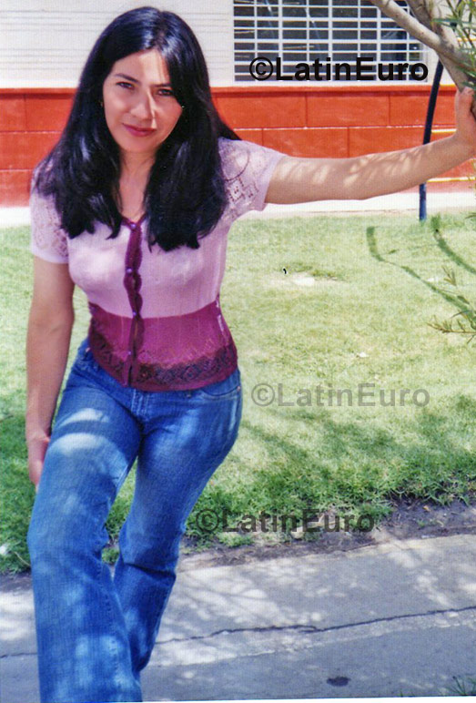 Date this exotic Colombia girl Mireya from Bogota C8657