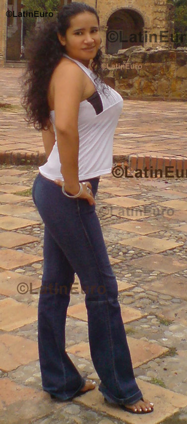Date this good-looking Colombia girl Yurley from Cucuta C8725