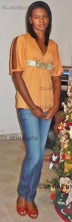 Date this hot Colombia girl Deiby from Cali C8742