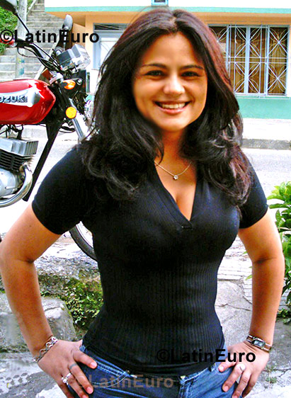 Date this exotic Colombia girl Andrea from Pereira C8777