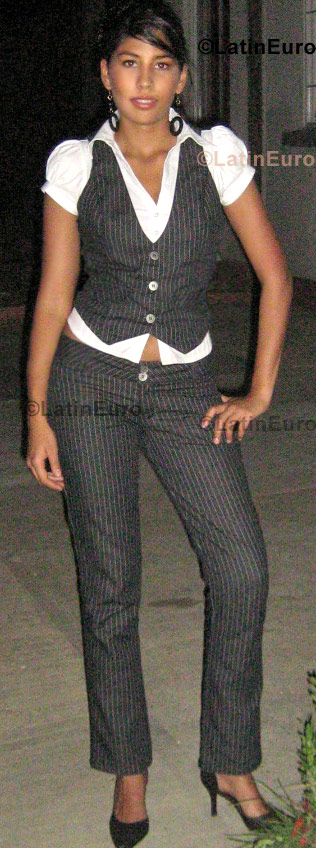 Date this happy Colombia girl Oriana from Cucuta C8783