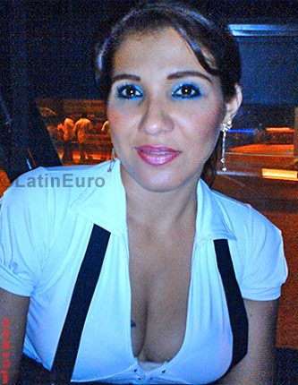 Date this sultry Colombia girl Camila from Neiva C8789