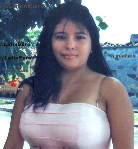 Date this voluptuous Colombia girl Zuleny from Cali C8900