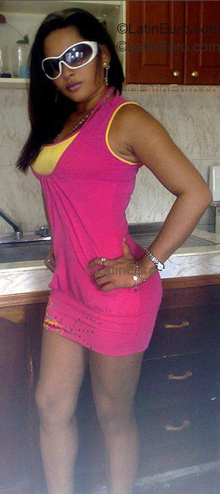 Date this fun Colombia girl Veronica from Cartagena C8999