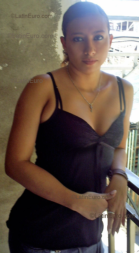 Date this exotic Colombia girl Patricia from Cali C9014