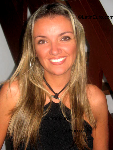 Date this tall Colombia girl Martha from Manizales C9053