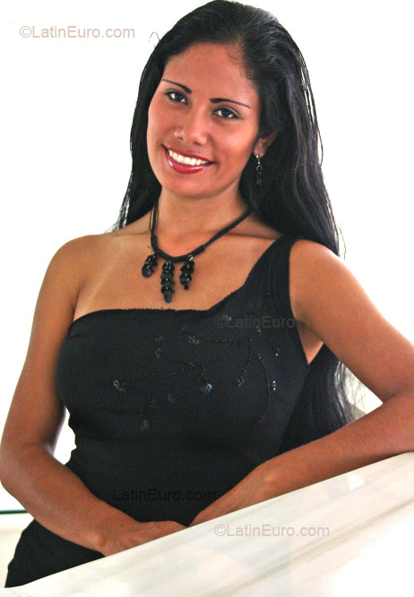 Date this passionate Colombia girl Alba from Cali C9061