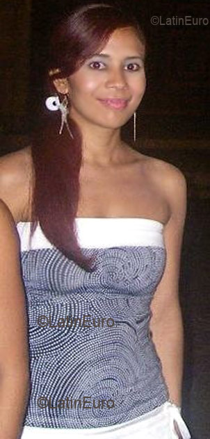 Date this funny Colombia girl Madeleine from Cartagena C9129