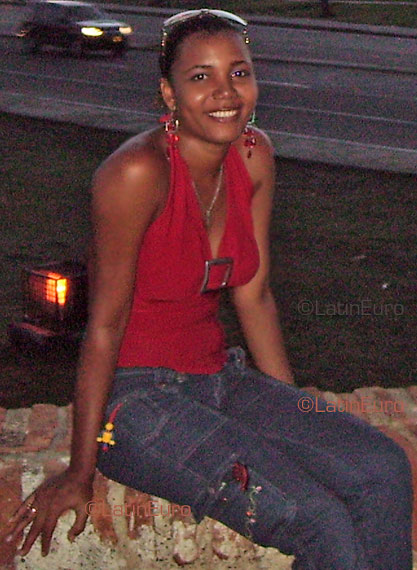 Date this nice looking Colombia girl Salome from Cartagena C9226