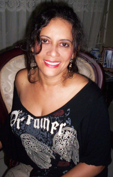 Date this stunning Colombia girl Marta from Barranquilla C9312