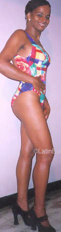 Date this foxy Colombia girl Janelly from Cali C9327