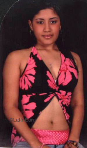 Date this charming Colombia girl Tatiana from Cali C9365