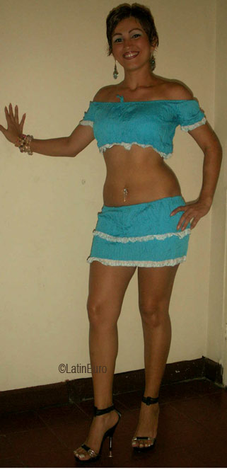 Date this good-looking Colombia girl Karen from Cali C9379