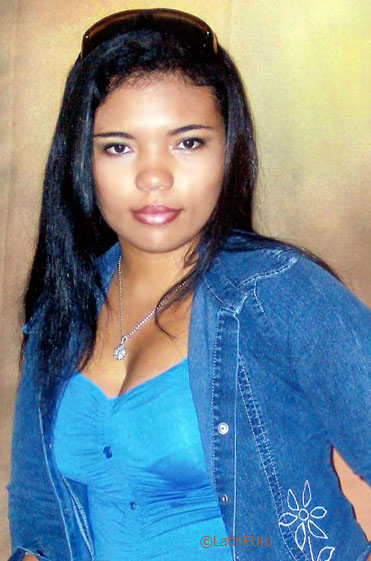 Date this tall Colombia girl Claudia from  C9426