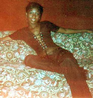 Date this fun Colombia girl Yesica from Cali C9445