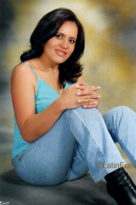 Date this sensual Colombia girl Dorian from Bogota C9456
